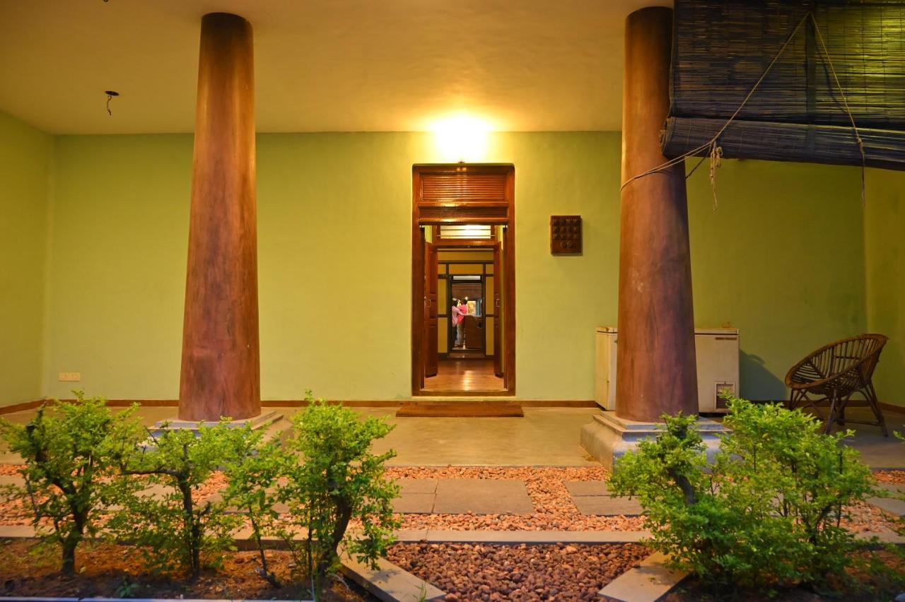 Les Boganveillea Heritage Guest House Auroville Extérieur photo